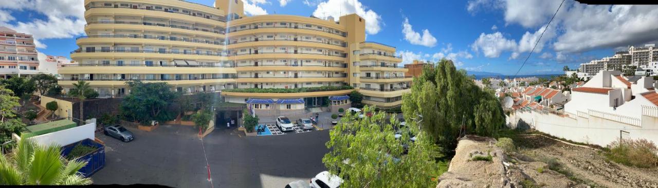 Enjoy A Sunny Apartment With Pool Next To The Sea أذيخي المظهر الخارجي الصورة